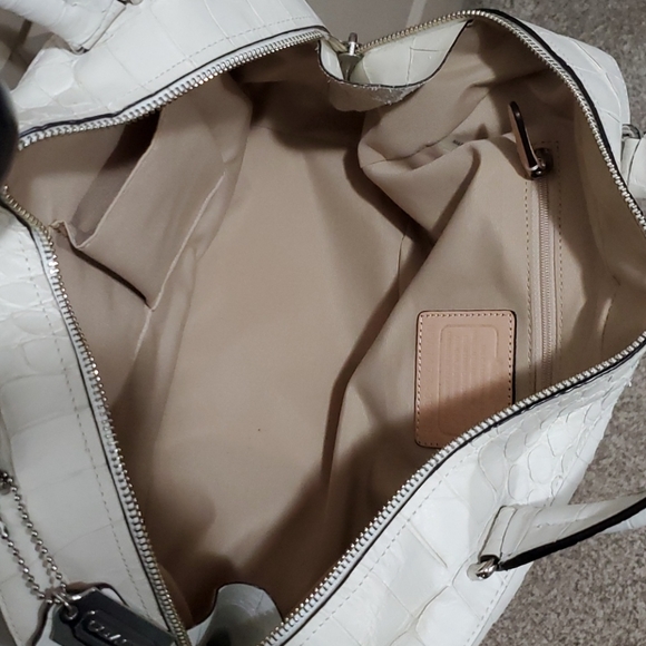 COPY - Coach Croc Embossed Bleeker - Picture 2 of 12